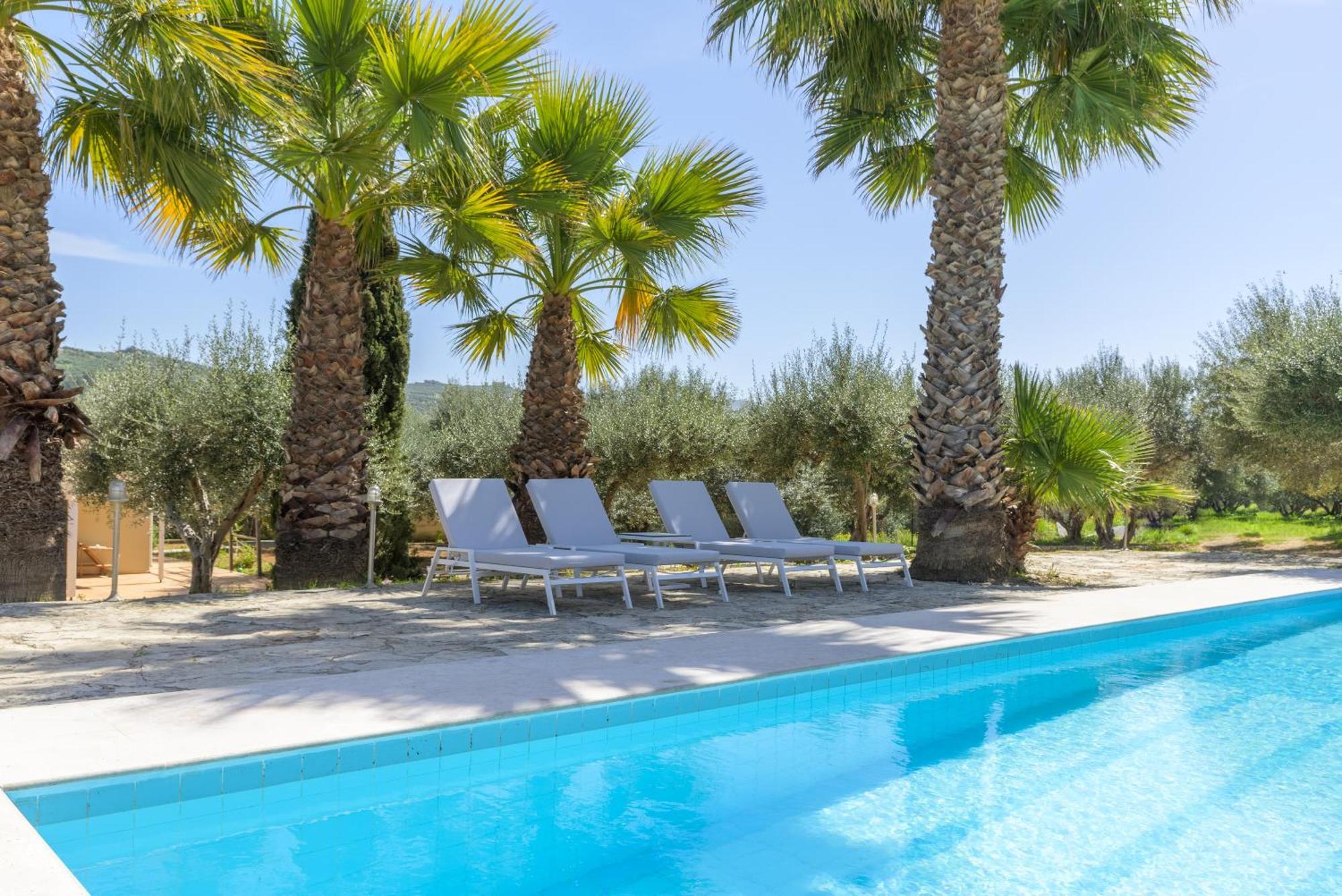 The Olive Grove With Swimming Pool And Breakfast * Archanes