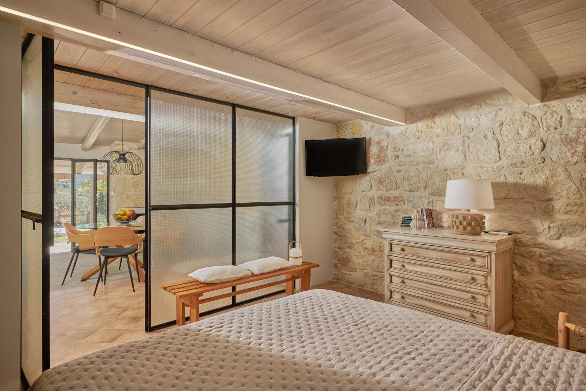 The Olive Grove With Swimming Pool And Breakfast Hébergement de vacances *